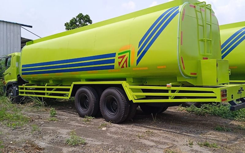 Gambar Hino 500 Tangki CPO tipe FM 280 JW 6X4